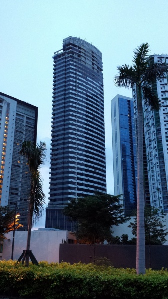 File:2013.08.26 The Beaufort East Tower I.jpg